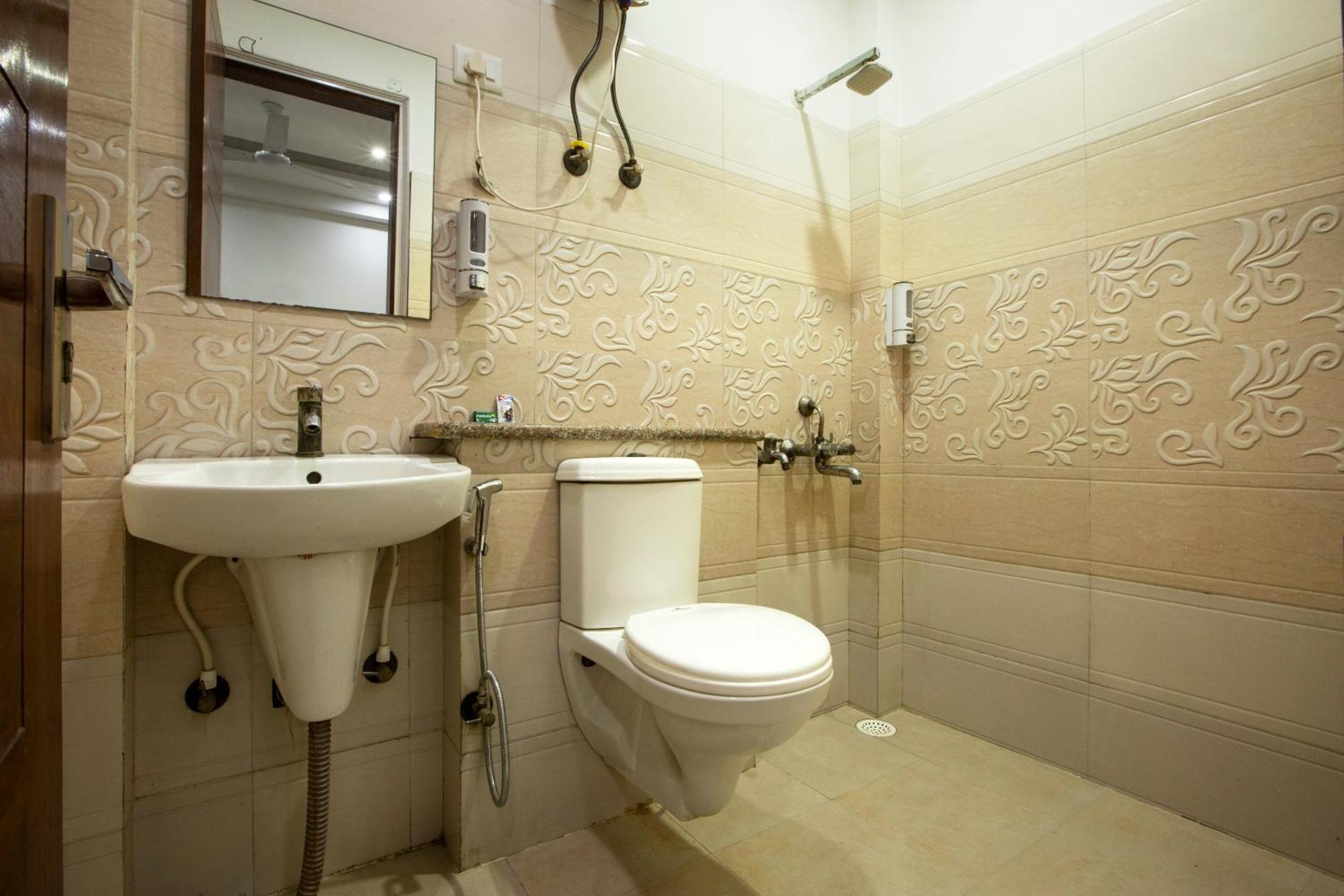 Hotel Ginger Palace - Corporate Hotel Noida Sector 62 Exterior photo